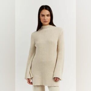 NWT - DISSH HENLEY STONE SLEEVED KNIT TUNIC